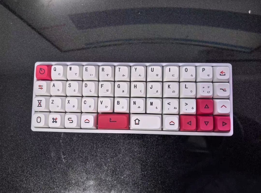 カスタム Planck40 ワイヤレスキーボード トリモード - Tablet Accessories Uk のレビューと価格