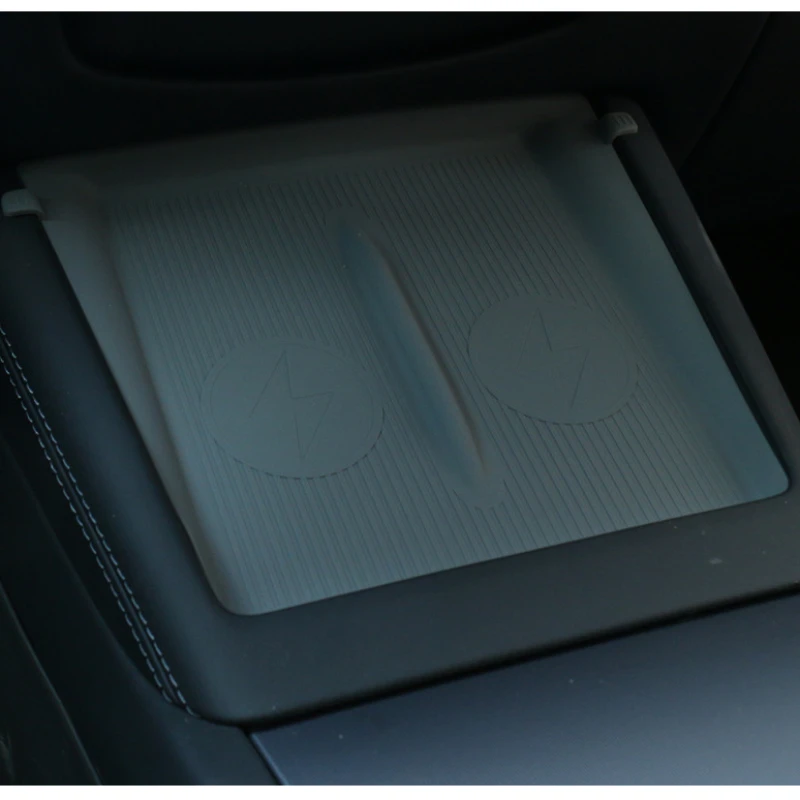 テスラ モデルY ジュニパー 2025 2026 ワイヤレス - Wireless Charging Pad のレビューと価格