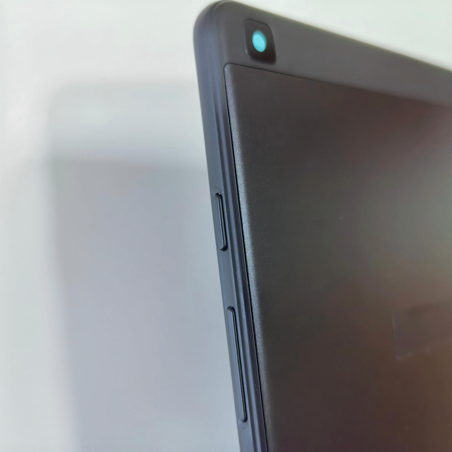 シェルバックカバー Samsung Galaxy Tab A - Samsung Tablet With Accessories のレビューと価格