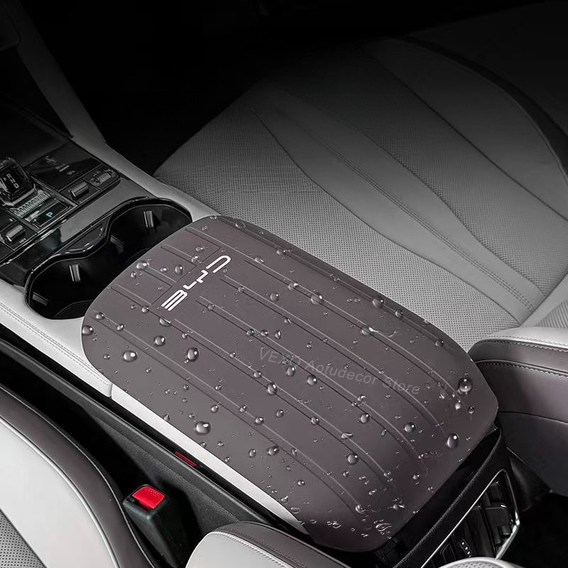BYD Song Plus DM-i EV 2021-202 - Wireless Charging Pad のレビューと価格
